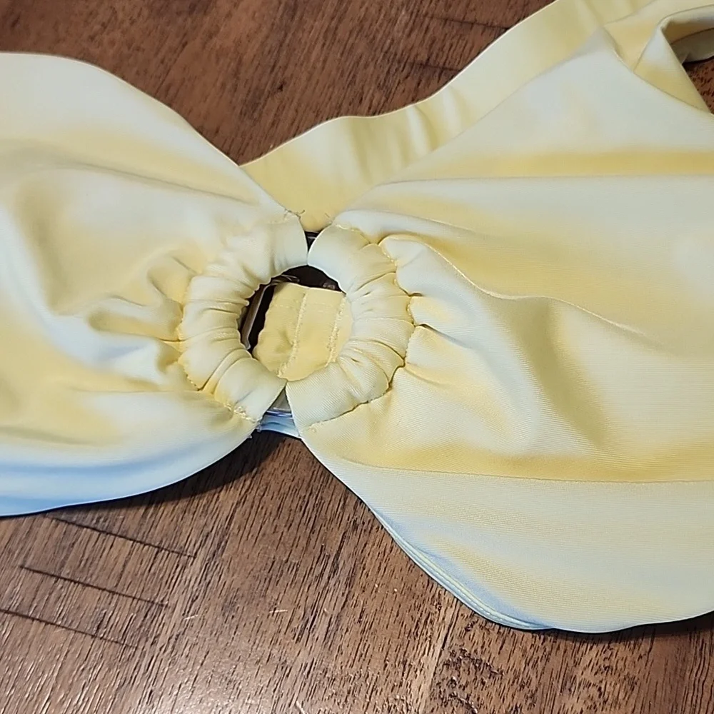 NO BOUNDARIES YELLOW BIKINI TOP SZ 1X(17) - Picture 2 of 5